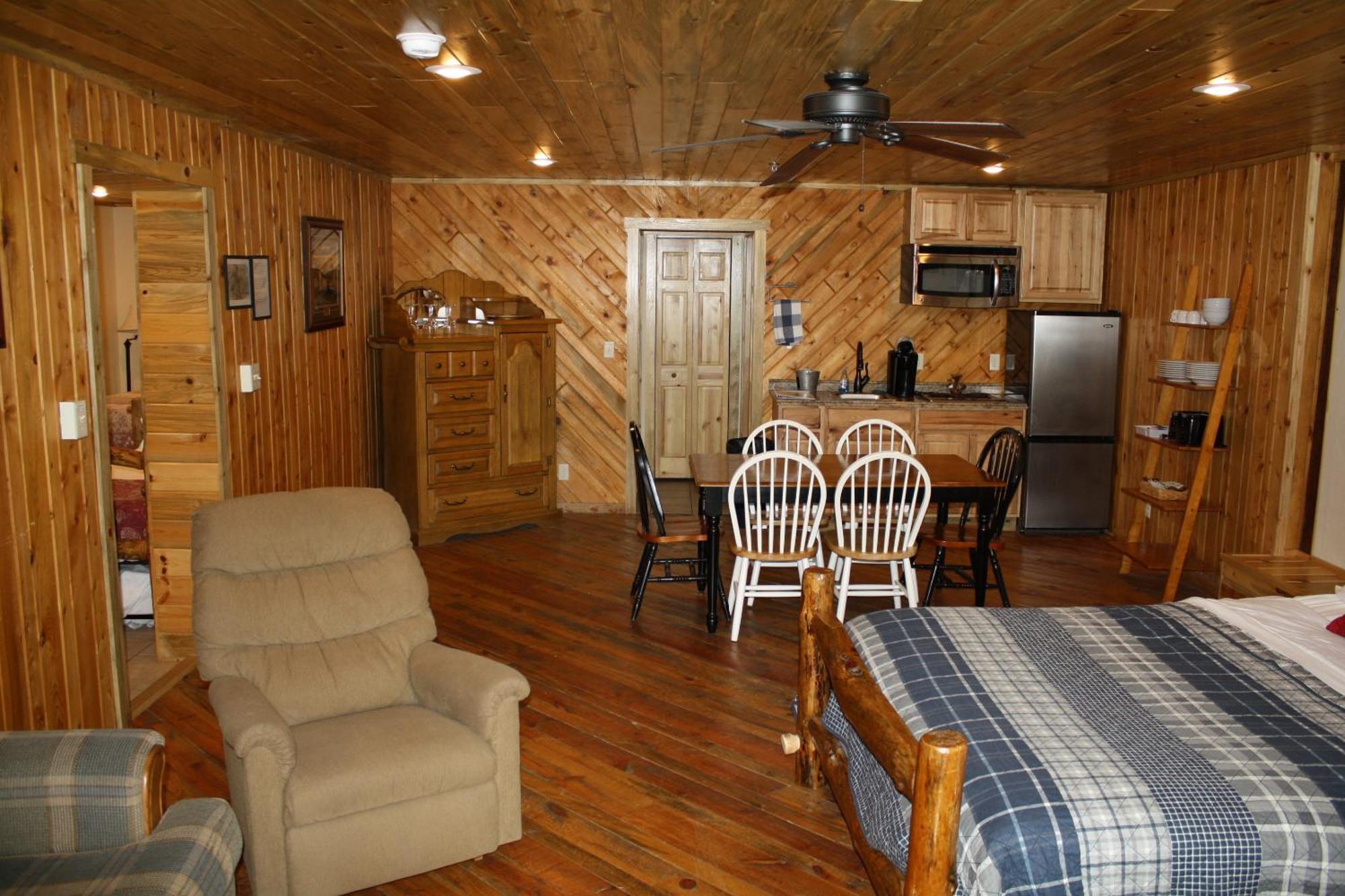 Wapiti Lodge Room photo