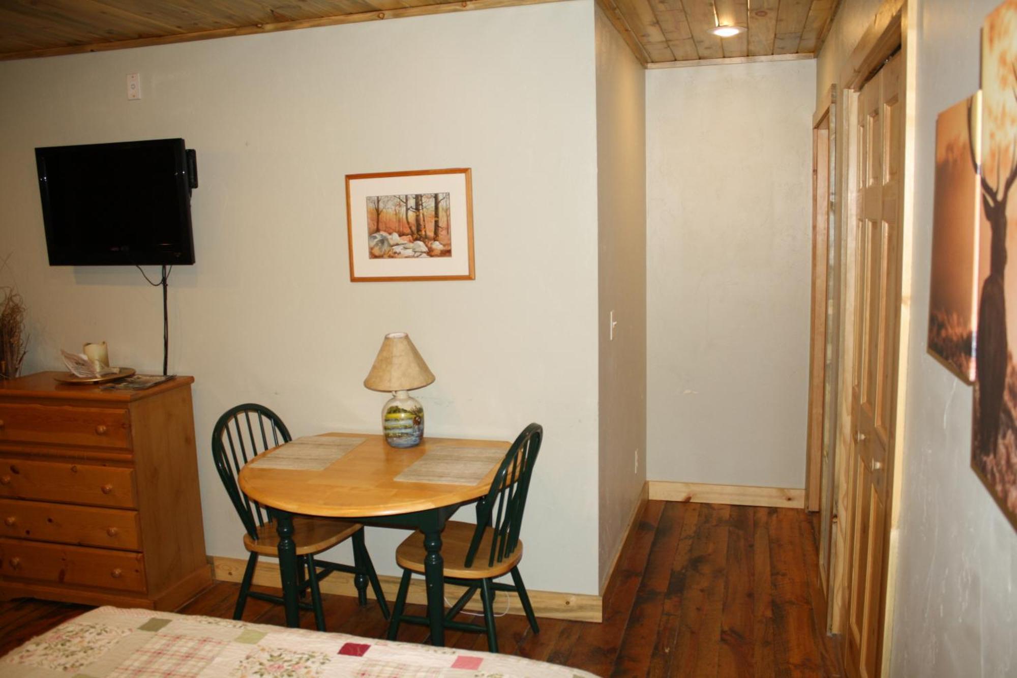 Wapiti Lodge Room photo
