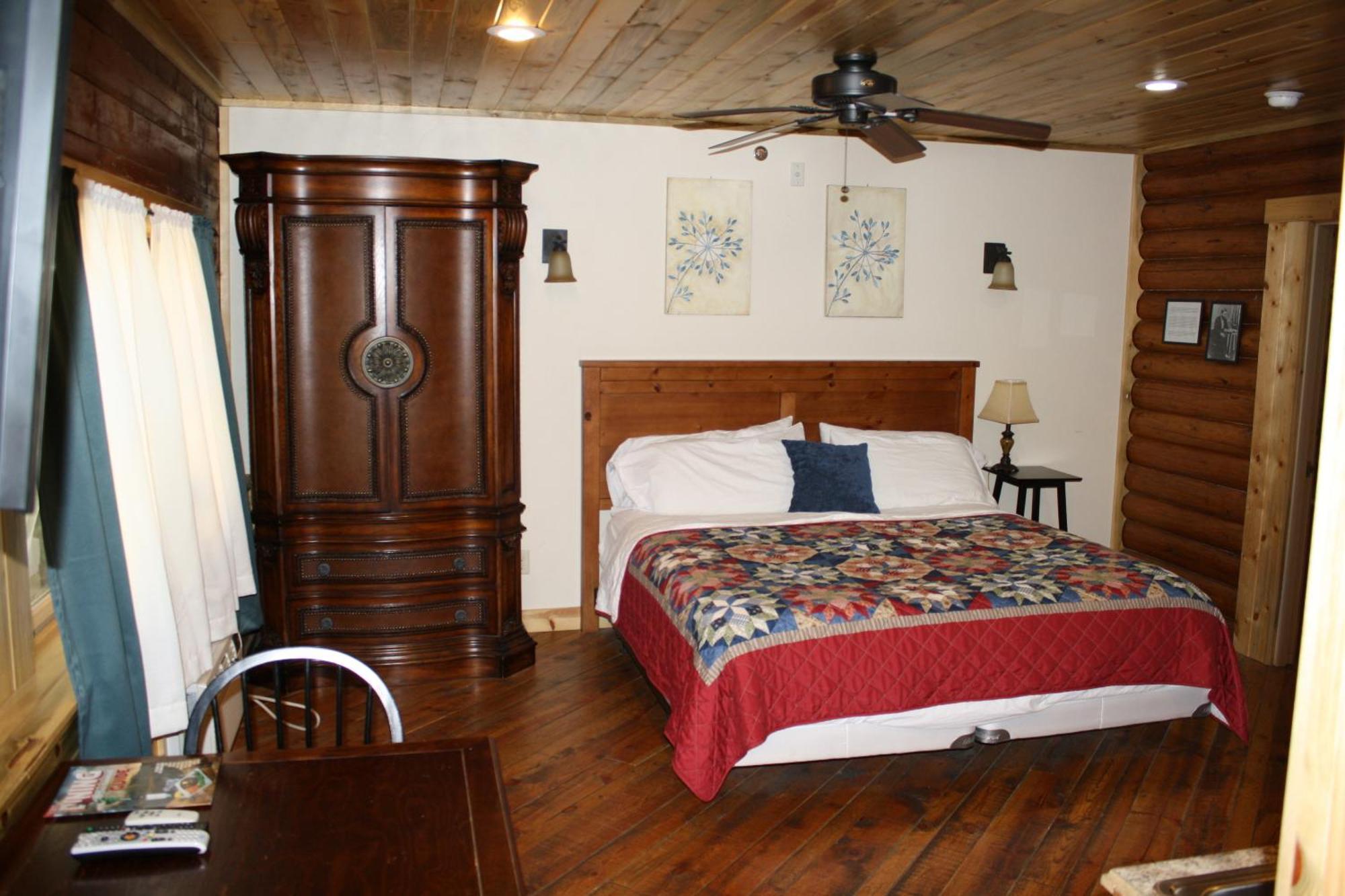 Wapiti Lodge Room photo