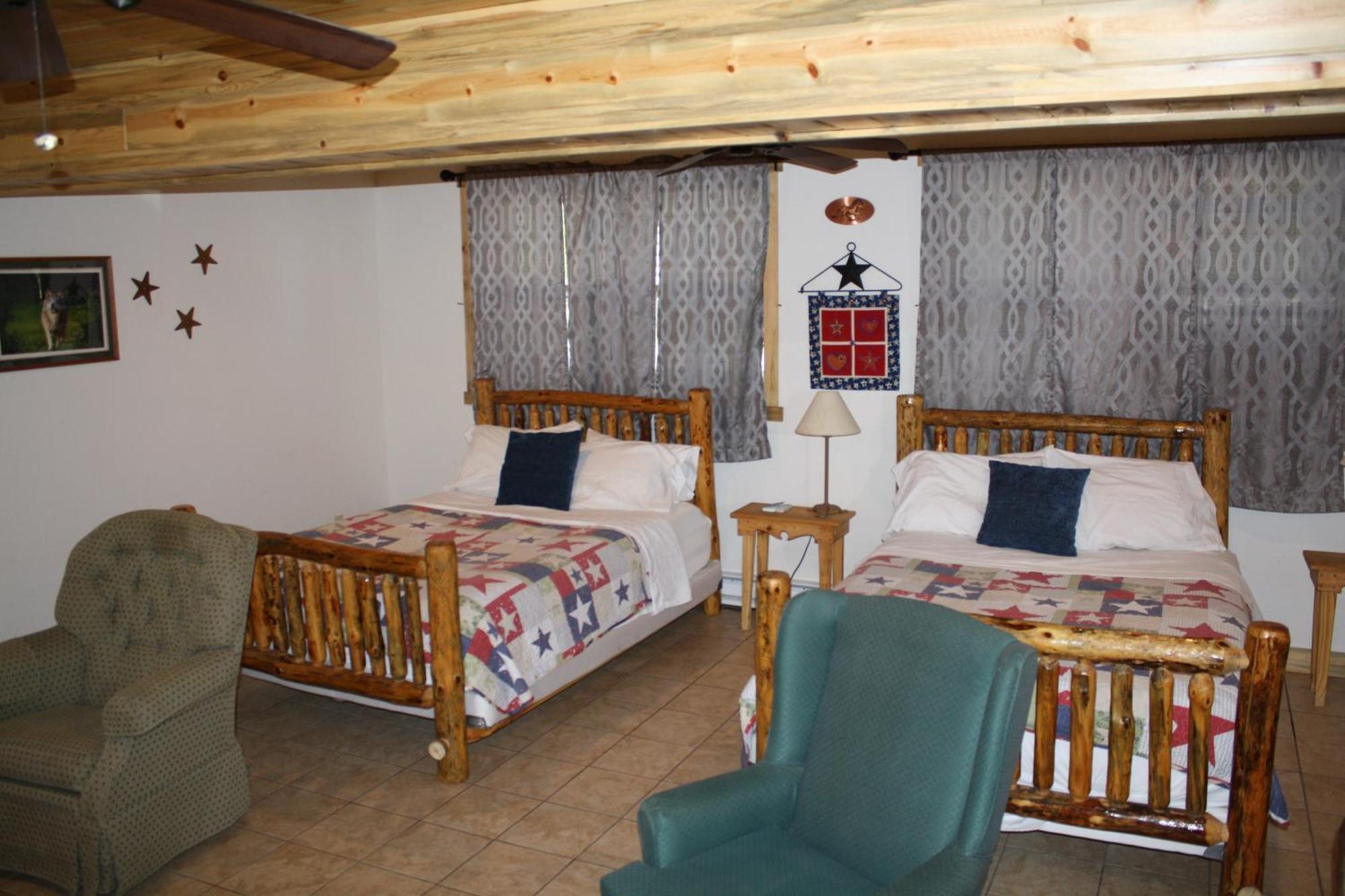 Wapiti Lodge Room photo