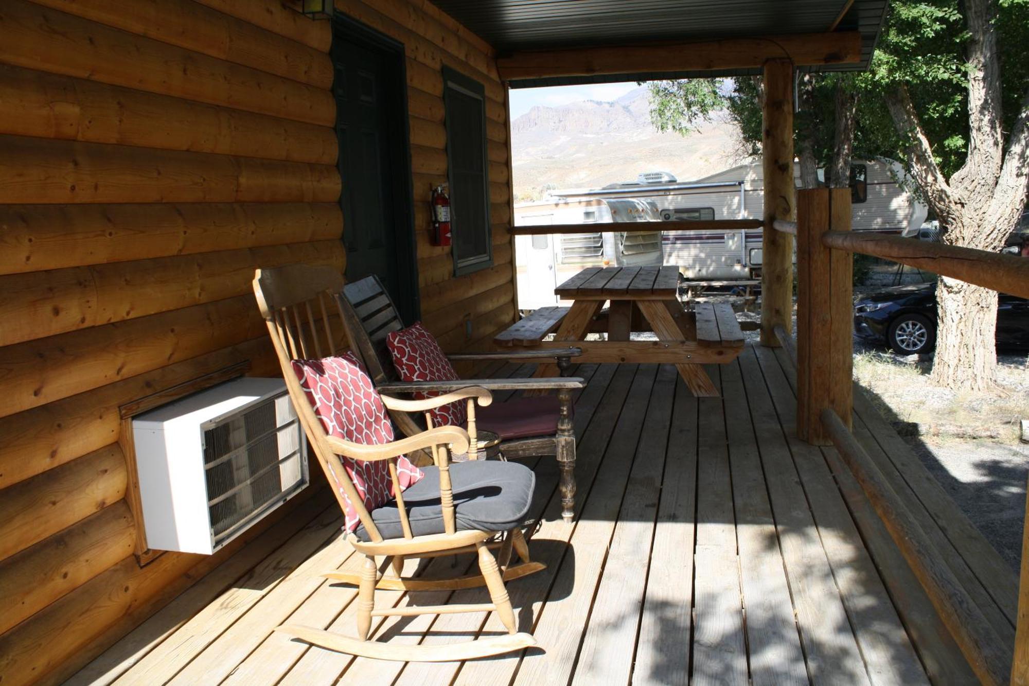 Wapiti Lodge Room photo