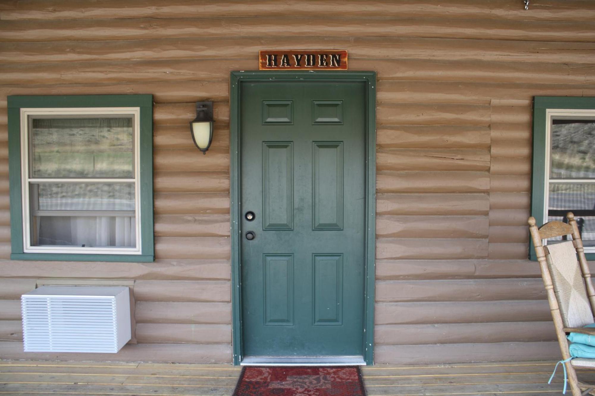 Wapiti Lodge Room photo